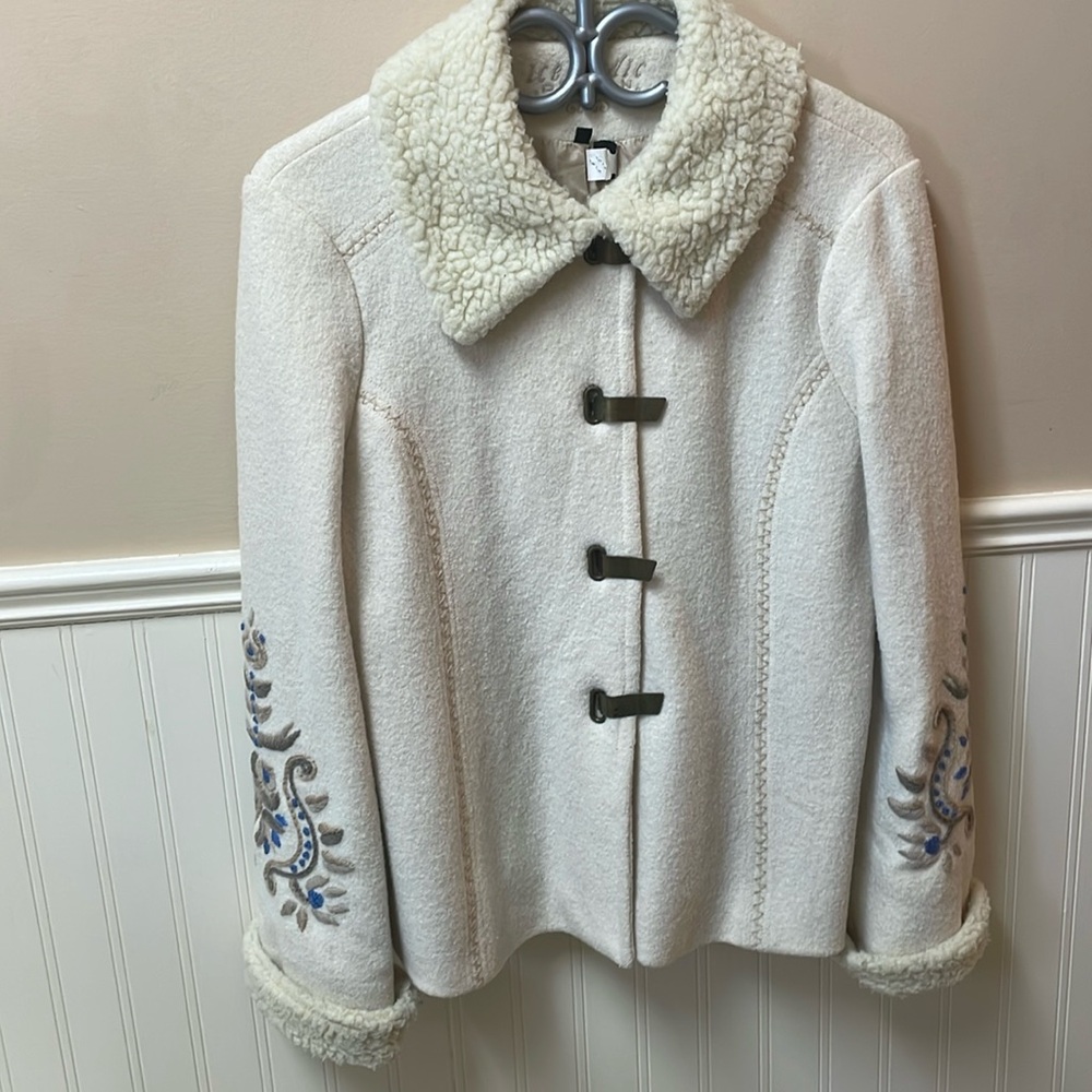 Icelandic Design Embroidered White Jacket with Shearling Collar